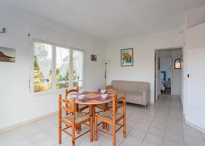 Lägenhet Artzain Au Calme A Mi Chemin Entre La Et La Campagne